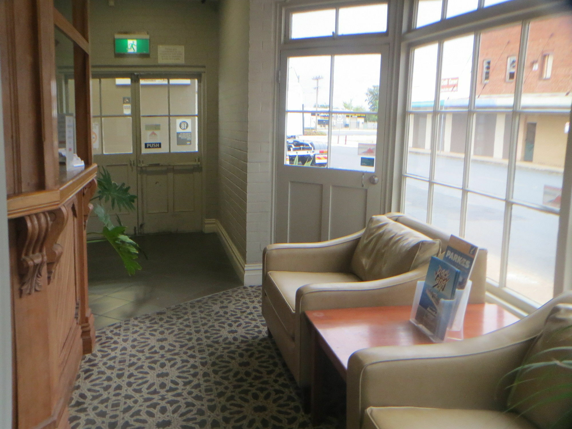 Coachman Hotel Motel Parkes Exterior photo